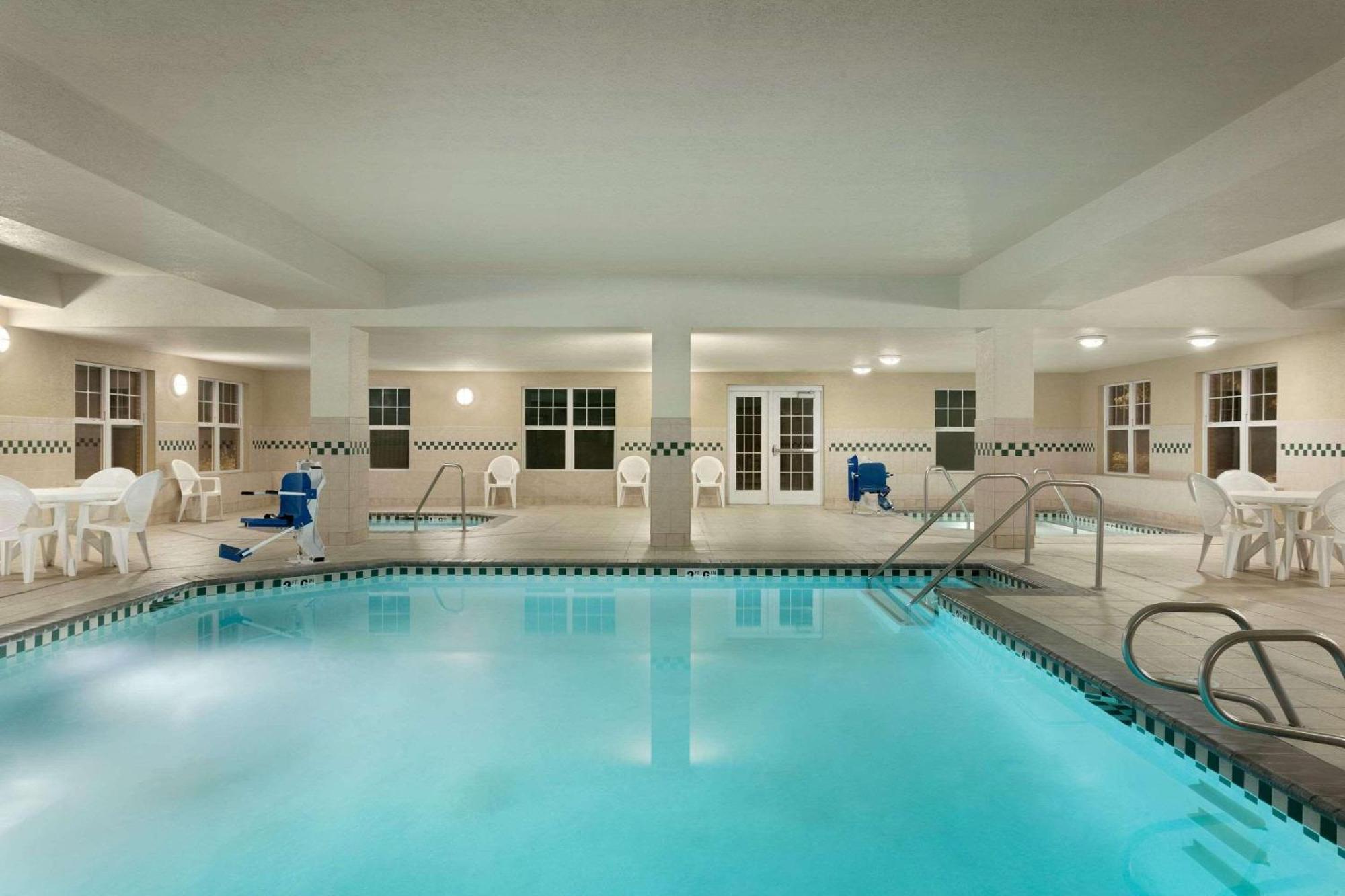 Country Inn & Suites By Radisson, Boise West - メリディアン エクステリア 写真